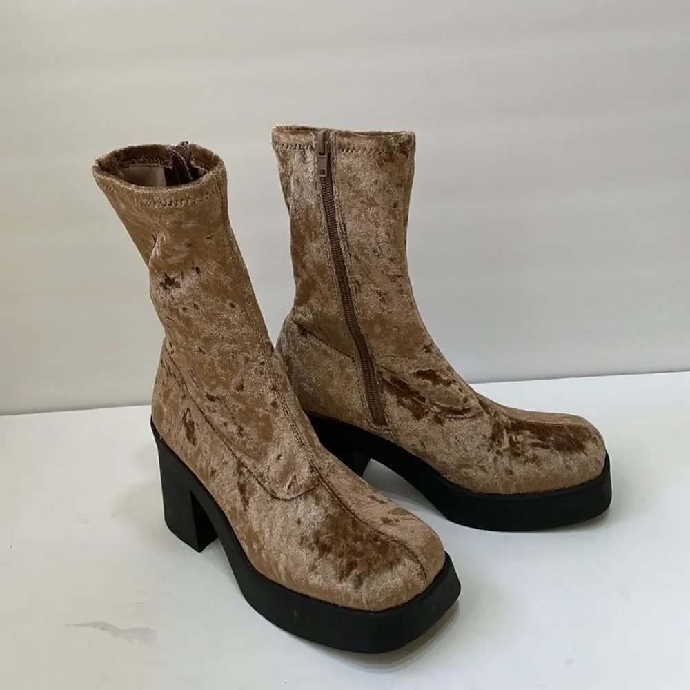 NEW WITHOUT TAGS STEVE‎ MADDEN KLAYTON PLATFORM BOOTIES IN BROWN CRUSHED VELVET - Picture 9 of 11